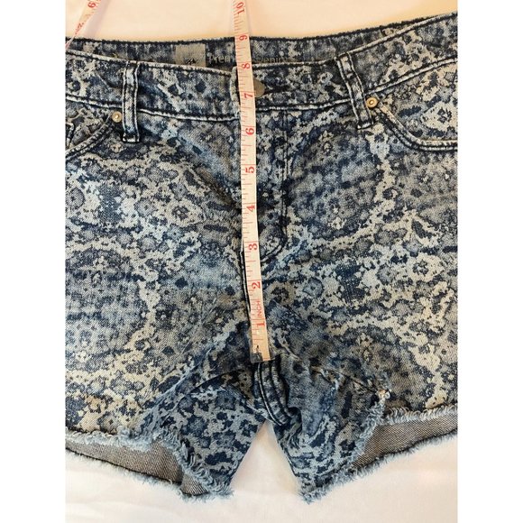 Mossimo Womens Jeans Shorts Premium Denim Abstract F16852888 Raw Hem Blue Size 6 - Picture 5 of 8